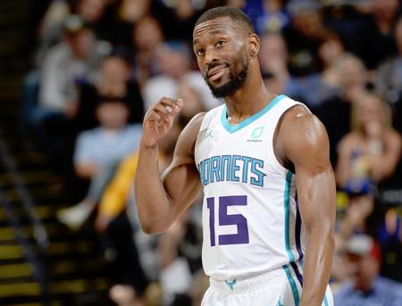 而库里则能 而库里则能