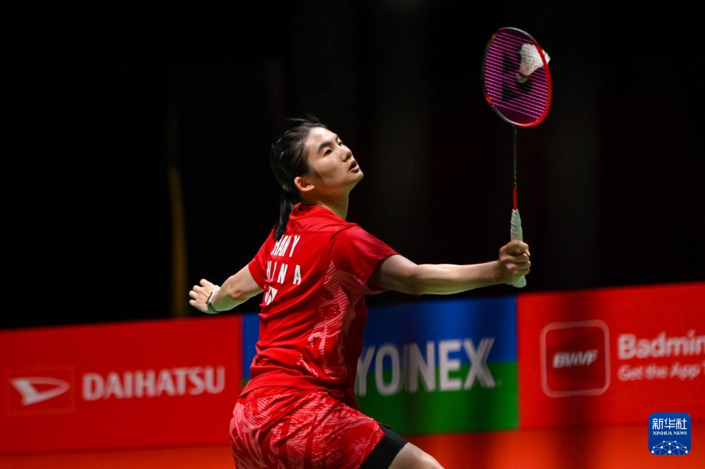 的表现备受 的表现备受