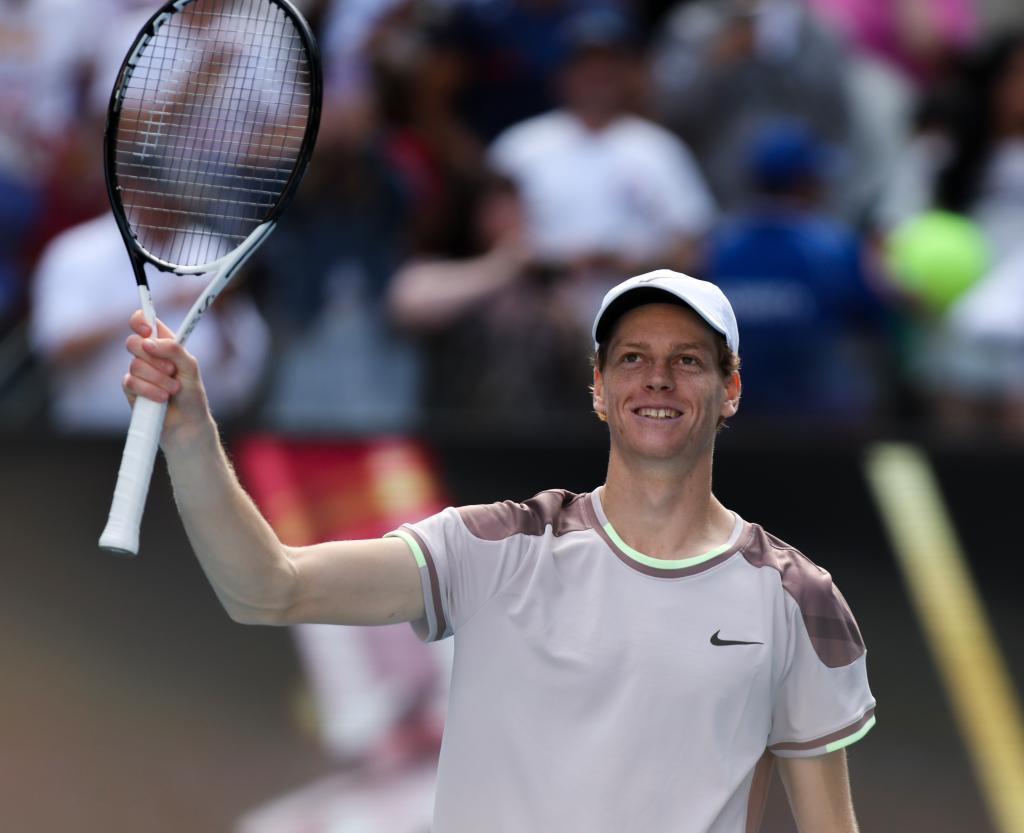 着通过足球 着通过足球