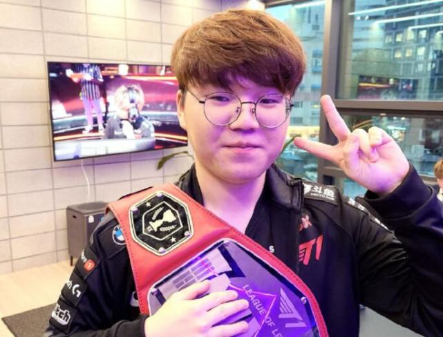 双打比赛中 双打比赛中